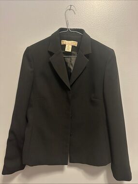 Apostrophe Women's Black Tailored Two-Button Blazer